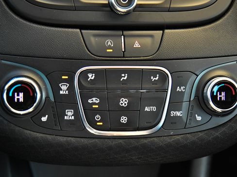 Used 2023 Chevrolet Malibu LT image 21