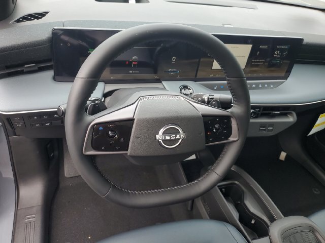 New 2026 Nissan Leaf Platinum+ w/ Cargo Package (Platinum+) FWD image 12