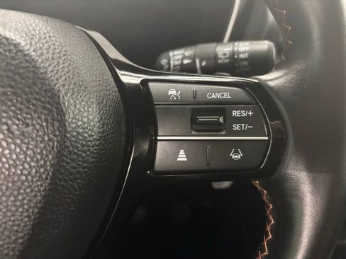 Used 2025 Honda Pilot Sport image 34