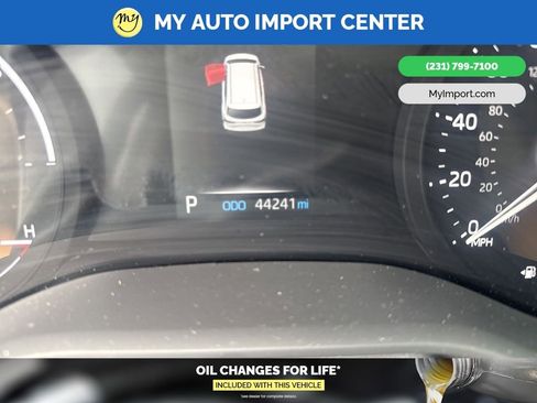 Used 2023 Toyota Sienna XLE FWD image 18