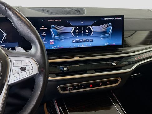 Used 2025 BMW X7 xDrive40i AWD/4WD image 18