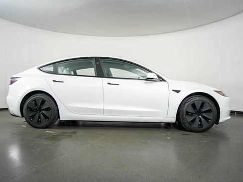 Used 2025 Tesla Model 3 RWD image 9