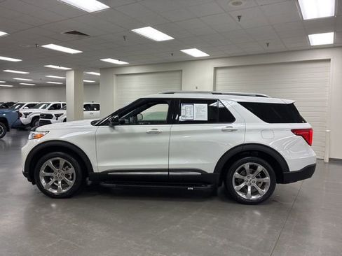 Used 2020 Ford Explorer Platinum w/ Premium Technology Package AWD/4WD image 4