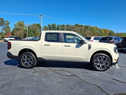 New 2025 Ford Maverick Lariat image 8