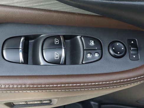 Used 2017 Nissan Murano Platinum w/ Platinum Technology Package image 14