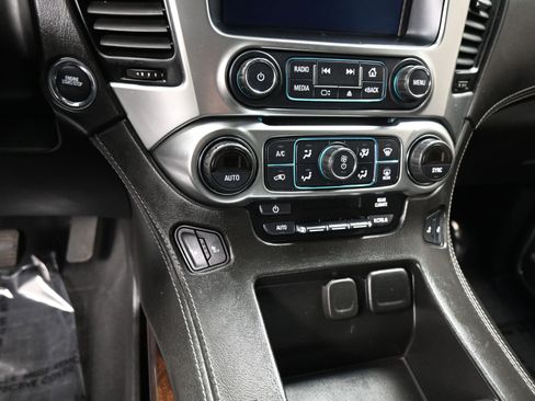 Used 2020 Chevrolet Tahoe LT w/ Luxury Package image 14