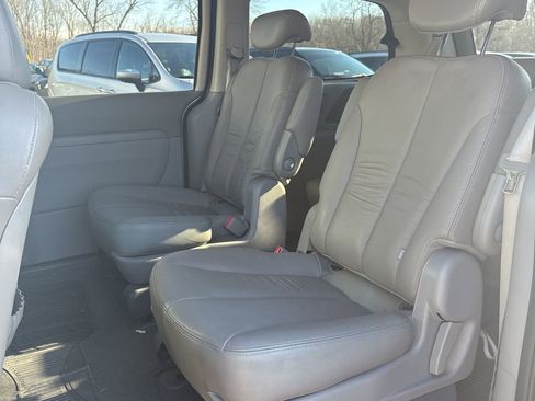 Used 2010 Kia Sedona EX w/ Luxury Pkg image 13