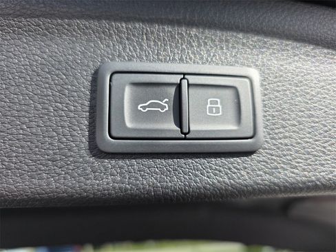 Used 2022 Audi Q3 2.0T Premium Plus image 17