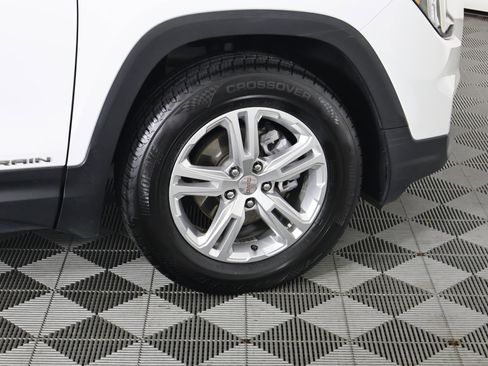 Used 2024 GMC Terrain SLE image 54