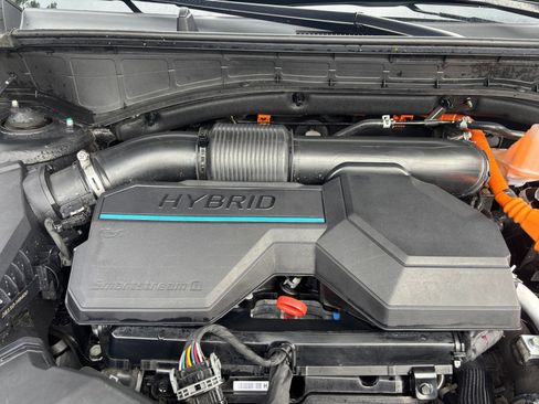 Used 2025 Hyundai Santa Fe Calligraphy image 17