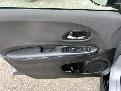 Certified 2020 Honda HR-V Sport image 13