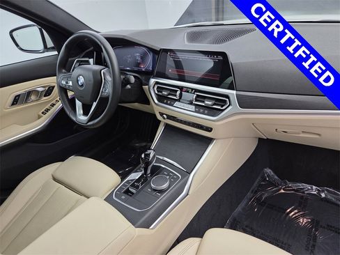Used 2022 BMW 330i Sedan w/ Driving Assistance Package image 13