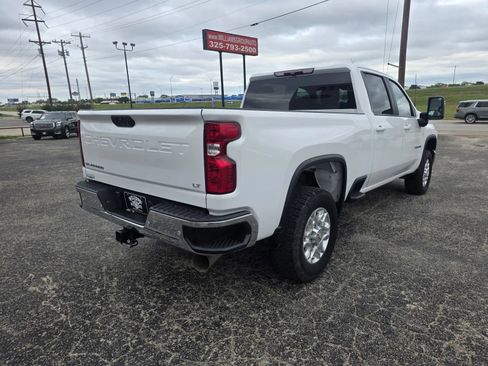 Used 2024 Chevrolet Silverado 2500 LT w/ Safety Package AWD/4WD image 7