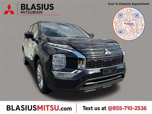 Used 2025 Mitsubishi Outlander ES AWD/4WD image 1