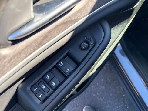 New 2025 Jeep Grand Cherokee Laredo X w/ Luxury Tech Group I image 12