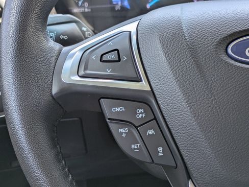 Used 2019 Ford Edge SEL w/ Equipment Group 201A FWD image 21