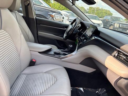 Used 2021 Toyota Camry SE image 13