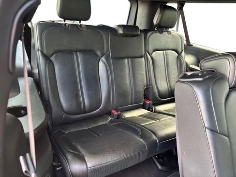Used 2024 Jeep Wagoneer L Series II w/ Flexible Seating Group AWD/4WD image 34