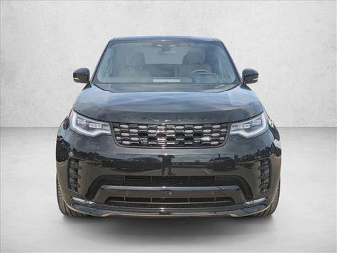 New 2025 Land Rover Discovery Dynamic SE image 6