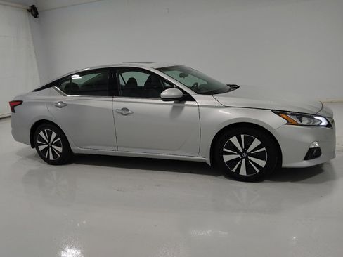 Used 2022 Nissan Altima 2.5 SL image 11