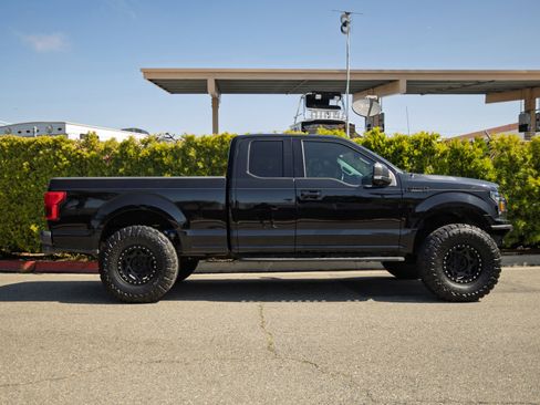 Used 2018 Ford F150 XLT w/ Equipment Group 302A Luxury RWD image 4