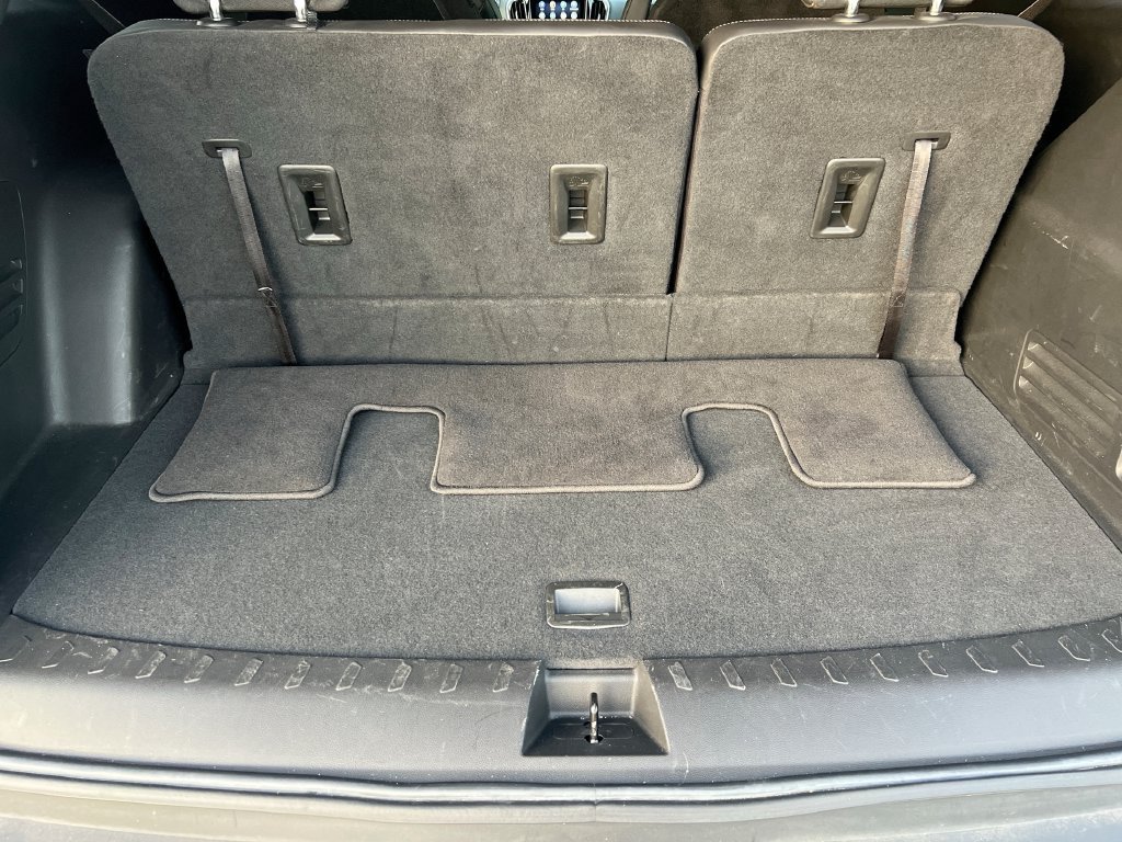 Used 2023 Chevrolet Traverse RS AWD/4WD image 24
