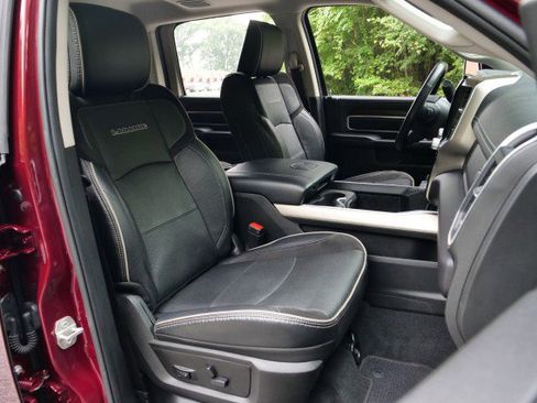 Used 2024 RAM 3500 Laramie image 35