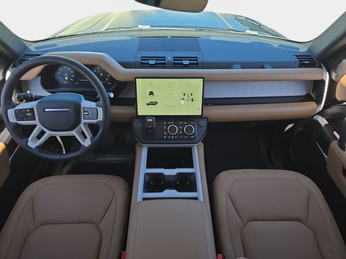 New 2026 Land Rover Defender 130 X-Dynamic SE image 9