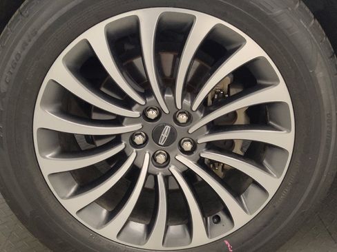 Used 2021 Lincoln Aviator Reserve w/ Equipment Group 201A RWD image 31