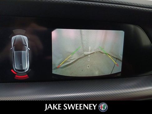 Used 2022 Alfa Romeo Stelvio Veloce image 22