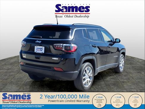 Used 2024 Jeep Compass Latitude image 6