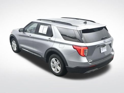 Certified 2024 Ford Explorer XLT w/ Equipment Group 202A RWD image 30