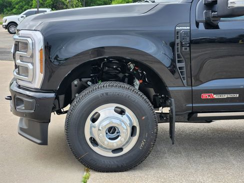 New 2026 Ford F350 Platinum AWD/4WD image 9