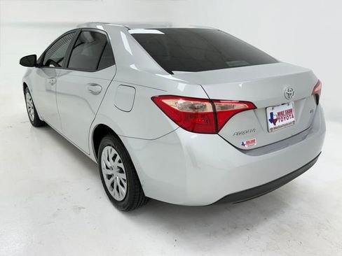 Used 2018 Toyota Corolla LE FWD image 38