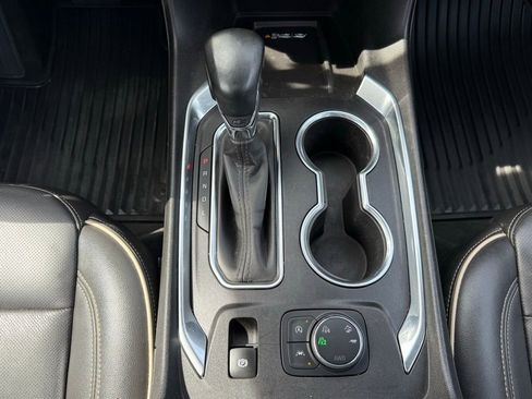 Used 2023 Chevrolet Traverse Premier w/ Redline Edition image 26