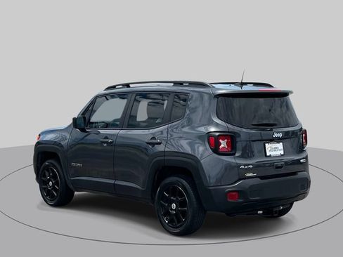 Certified 2022 Jeep Renegade Latitude w/ Convenience Group AWD/4WD image 7