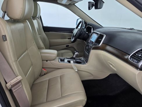 Used 2018 Jeep Grand Cherokee Limited w/ Luxury Group II AWD/4WD image 43