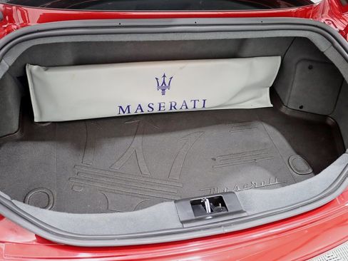 Used 2014 Maserati GranTurismo Sport image 33