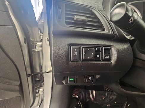 Used 2019 Nissan Sentra S image 16