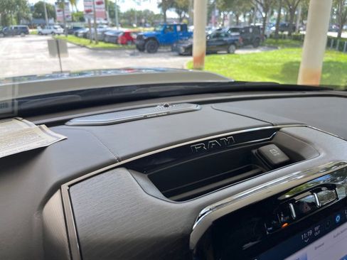 New 2024 RAM 2500 Limited image 46