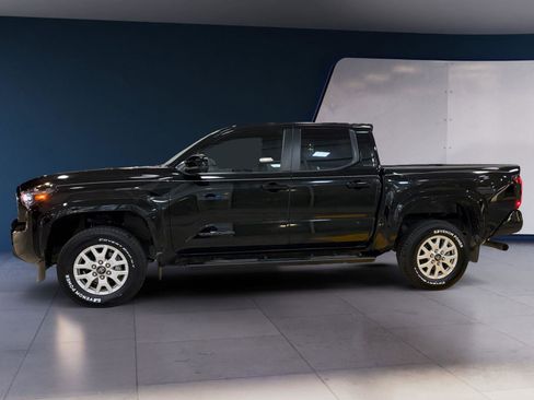 Used 2024 Toyota Tacoma SR5 image 2