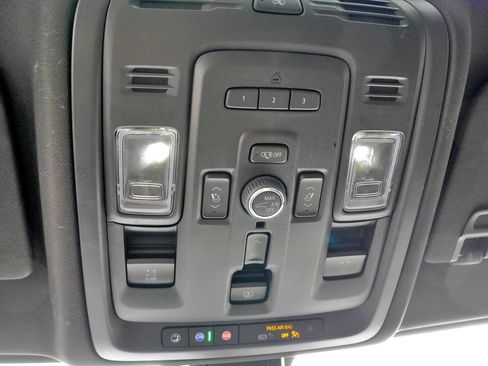 Used 2022 GMC Yukon Denali w/ Denali Ultimate Package image 31