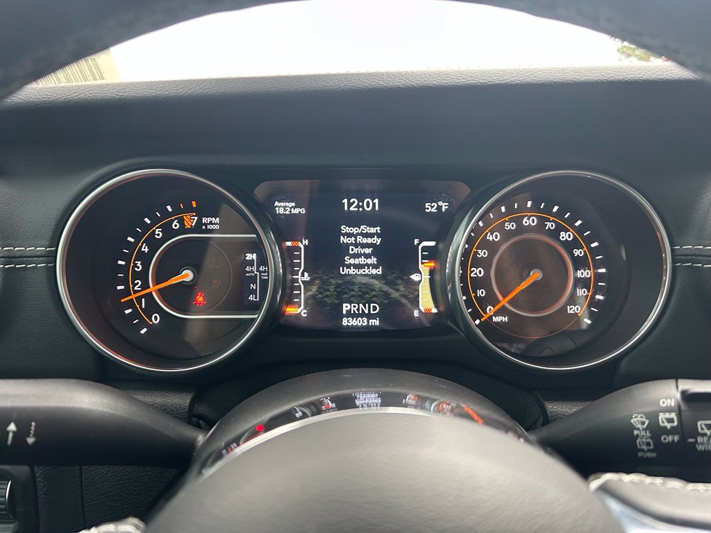 Used 2018 Jeep Wrangler Unlimited Sahara w/ Cold Weather Group AWD/4WD image 19