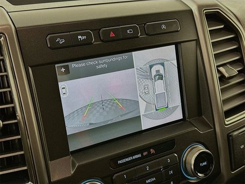 Used 2018 Ford F150 Raptor w/ Equipment Group 802A Luxury image 17