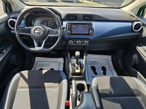 Used 2023 Nissan Versa SV FWD image 3