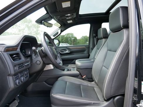 Used 2023 Chevrolet Tahoe Premier w/ Advanced Technology Package AWD/4WD image 13