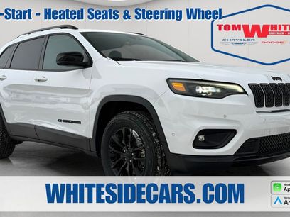 Used 2023 Jeep Cherokee Altitude Lux