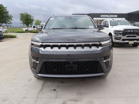 New 2026 Jeep Grand Wagoneer 4WD image 10