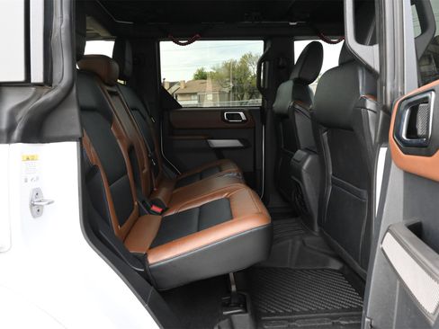 Used 2023 Ford Bronco Outer Banks image 23