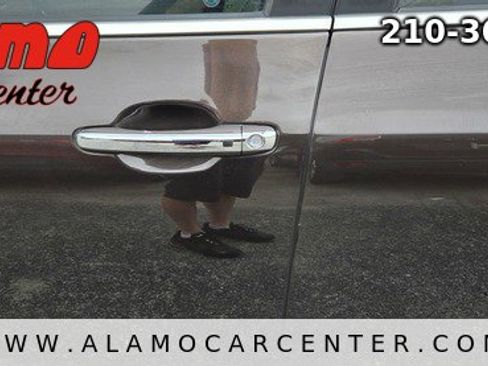 Used 2016 Hyundai Equus Signature RWD image 10